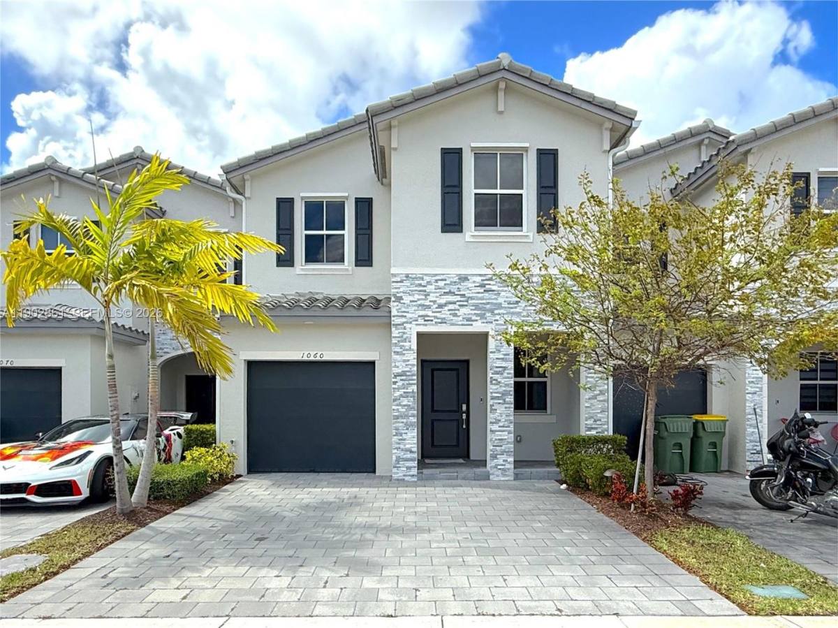 Townhouse for rent at 1060 SE 26th Terrace, Homestead, FL 33035