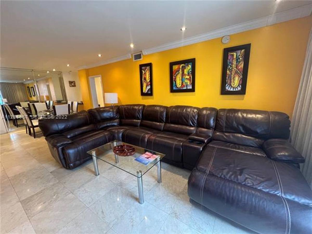 Apartment for rent at 5161 Collins Ave Appt, Miami Beach, FL 33140
