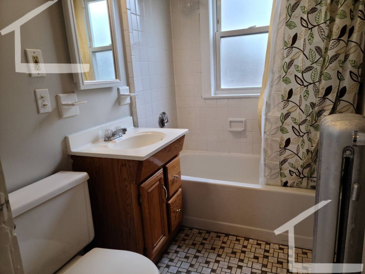 House for rent at 8 Woodside Ave #1, Jamaica Plain, MA 02130