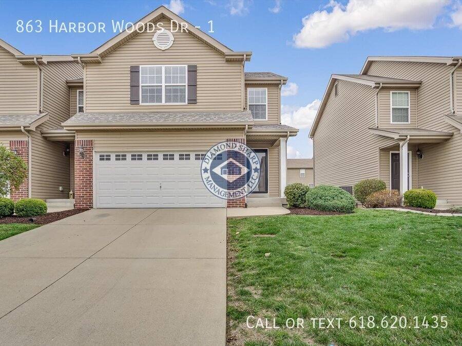 Townhouse for rent at 863 Harbor Woods Dr #1, Fairview Heights, IL 62208