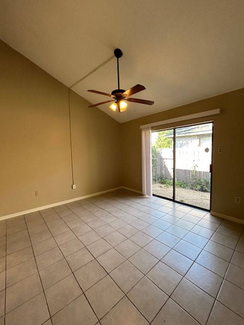 Apartment for rent at 12784 Brogdon, Baton Rouge, LA 70817