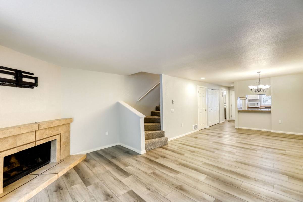 Townhouse for rent at 14131 Admiralty Way, Lynnwood, WA 98087