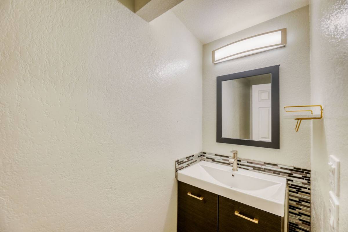 Townhouse for rent at 14131 Admiralty Way, Lynnwood, WA 98087
