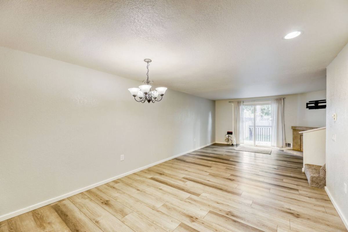 Townhouse for rent at 14131 Admiralty Way, Lynnwood, WA 98087