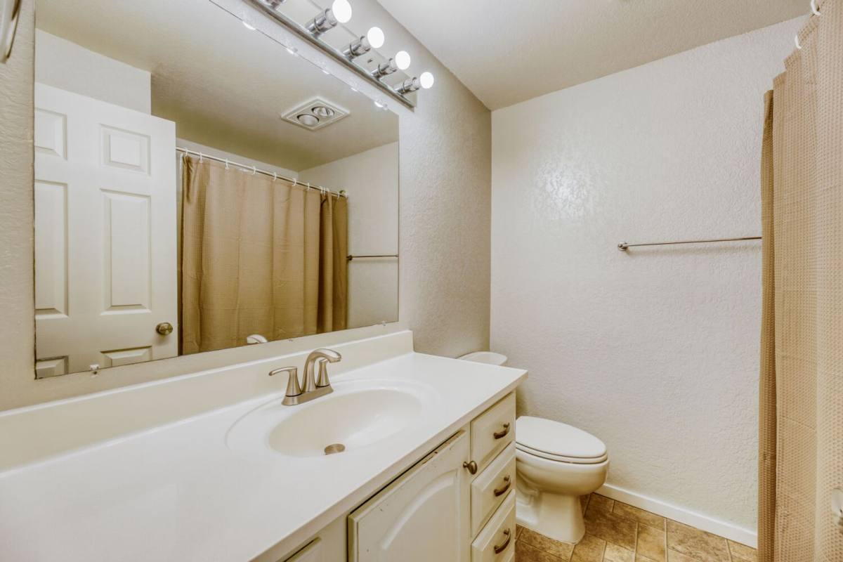 Townhouse for rent at 14131 Admiralty Way, Lynnwood, WA 98087