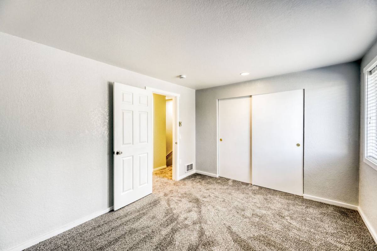 Townhouse for rent at 14131 Admiralty Way, Lynnwood, WA 98087