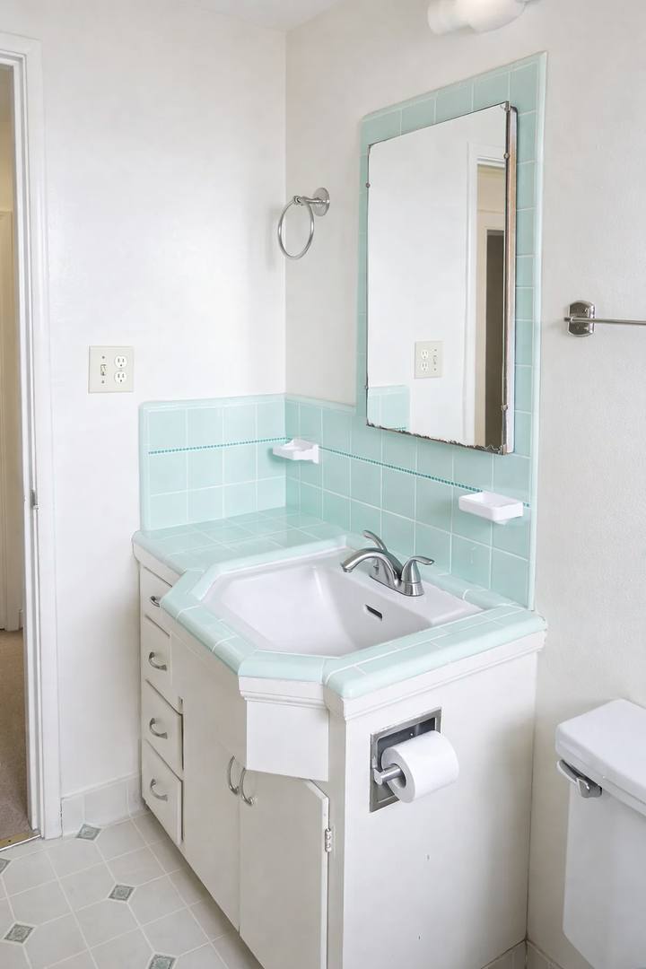 Apartment for rent at 610-616 W Hammond Ave, Fresno, CA 93728