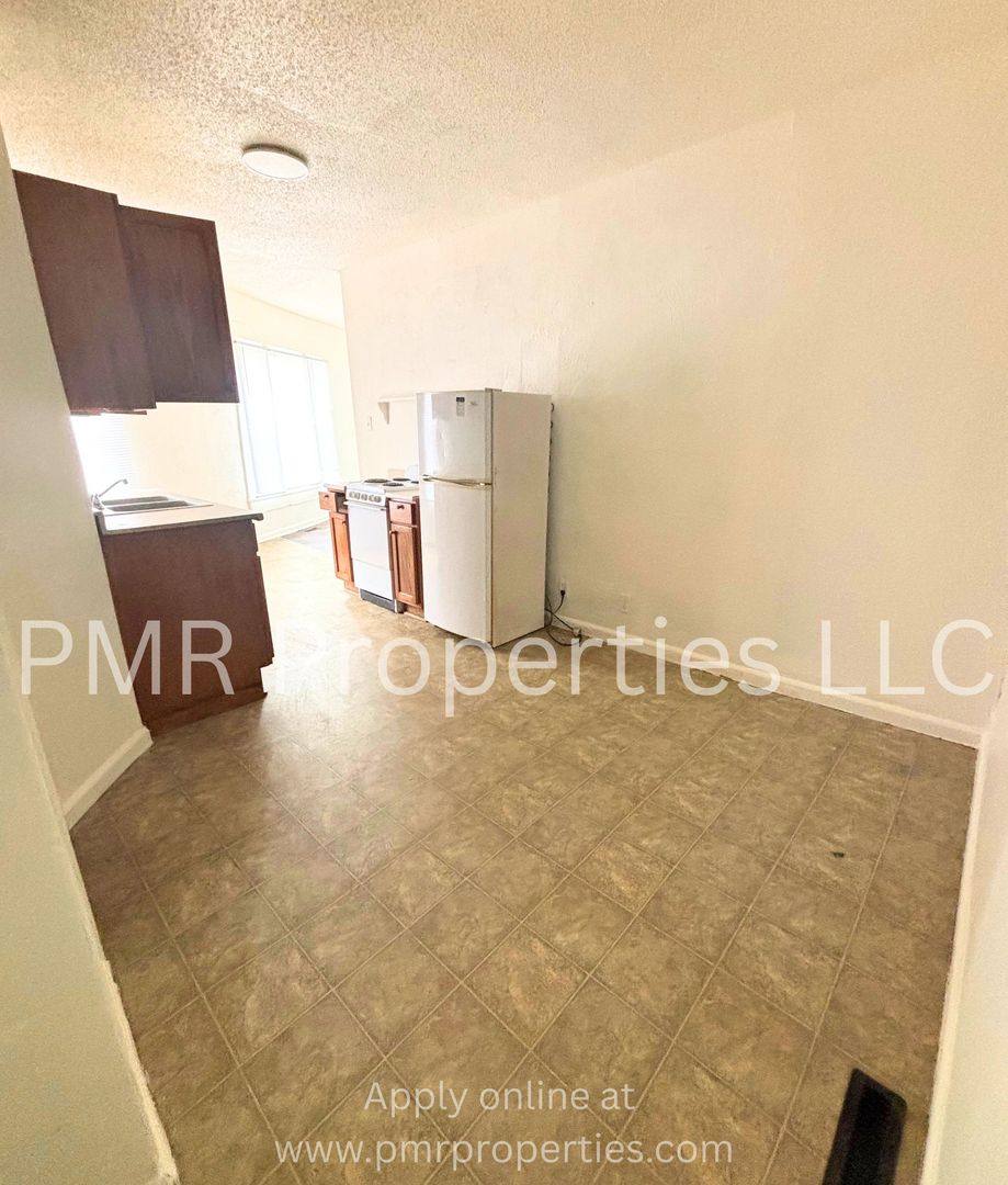 Apartment for rent at 1501 N 3rd St, Saint Joseph, MO 64505
