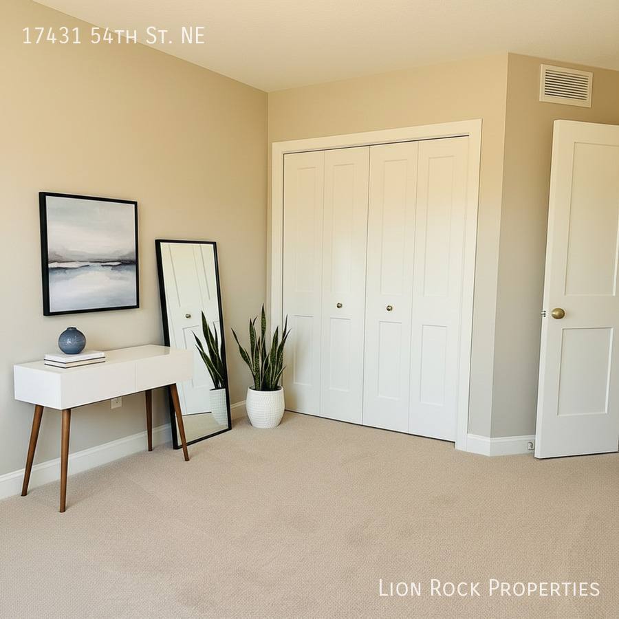 Townhouse for rent at 17431 54th St NE, Rogers, MN 55374