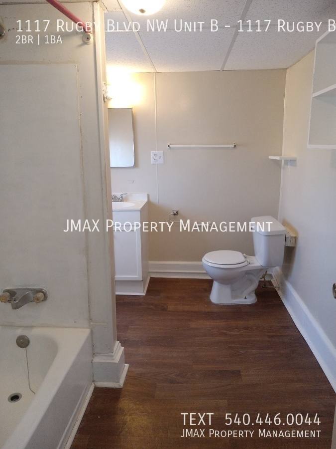 Apartment for rent at 1117 Rugby Blvd NW #B, Roanoke, VA 24017