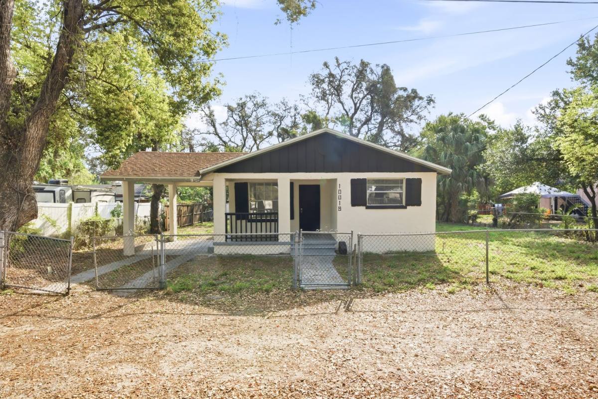 House for rent at 10019 N Jasmine Ave, Tampa, FL 33612