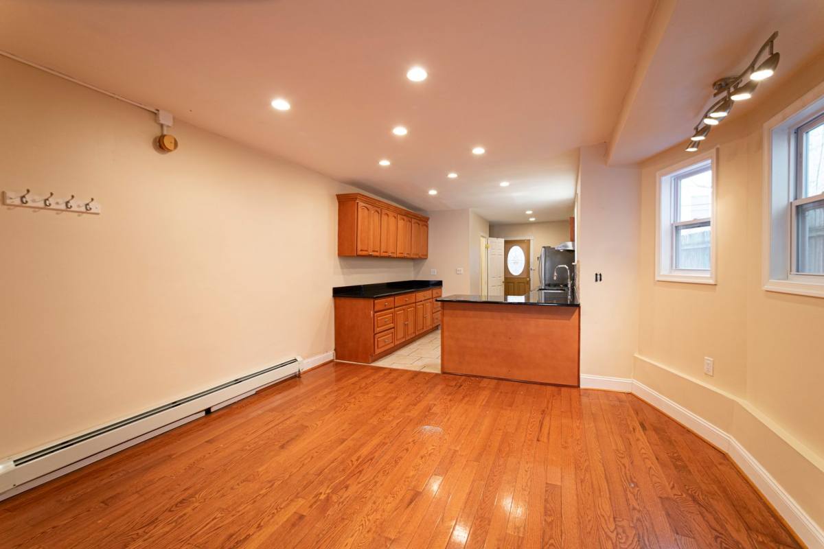 1532 Christian St, Philadelphia, PA 19146 - House for Rent - Image 3