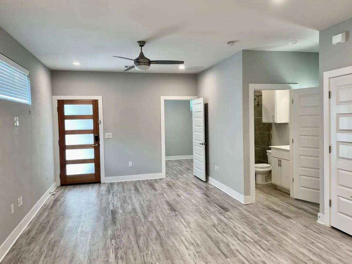 Condo for rent at 6713 Porter St, Austin, TX 78741
