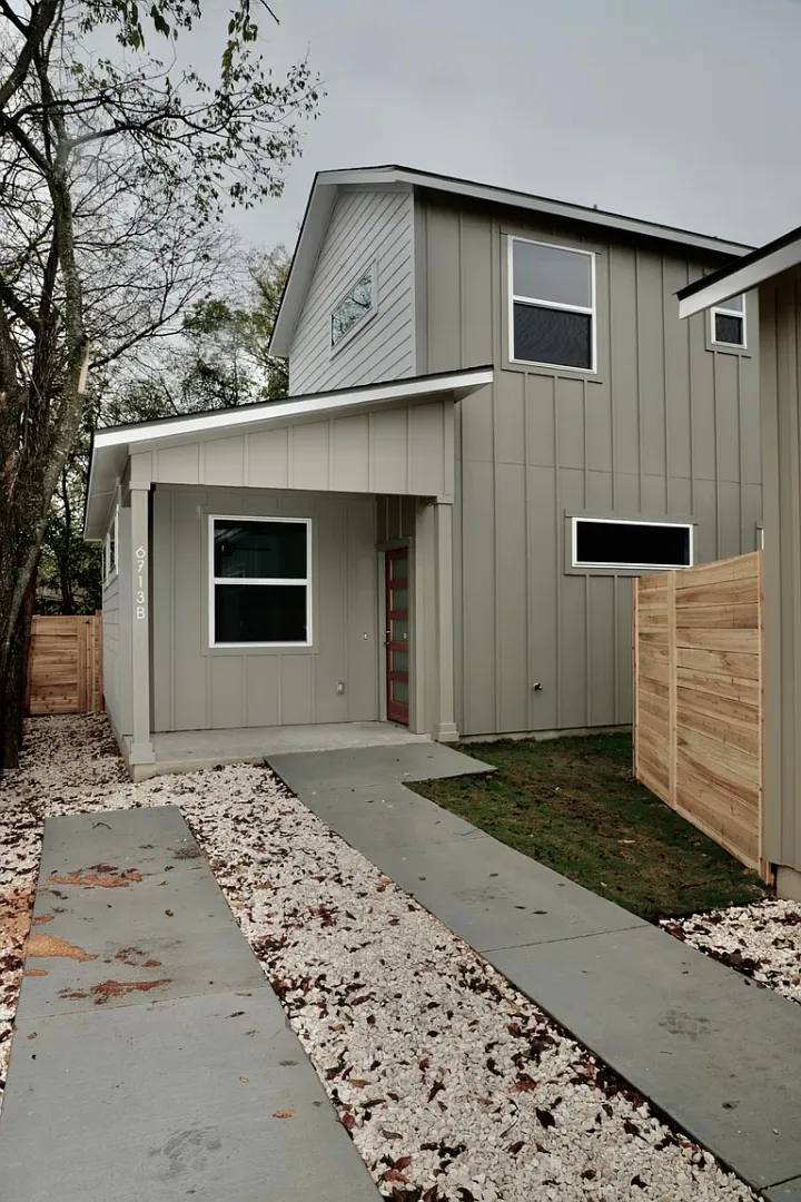 Condo for rent at 6713 Porter St, Austin, TX 78741