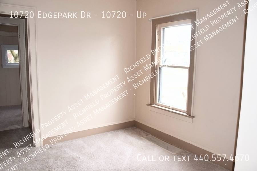 Apartment for rent at 10720 Edgepark Dr #UP, Cleveland, OH 44125