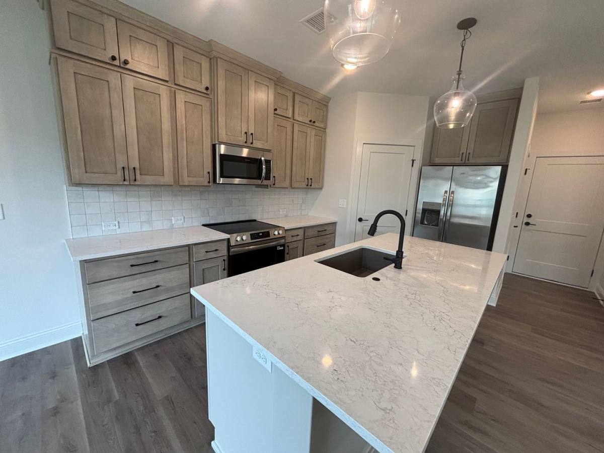 Apartment for rent at 123 125 127 129 N Sheridan Ave, Valley Center, KS 67147