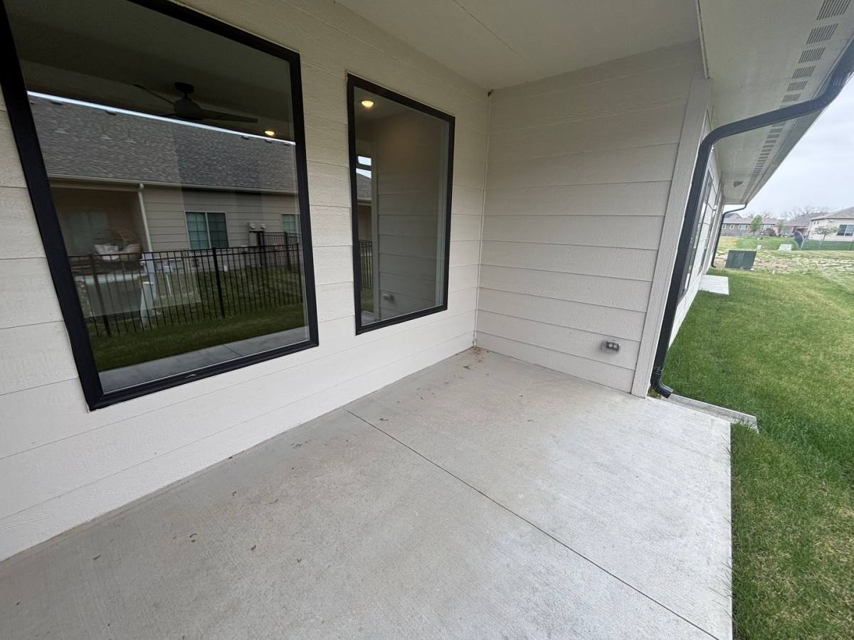 Apartment for rent at 123 125 127 129 N Sheridan Ave, Valley Center, KS 67147