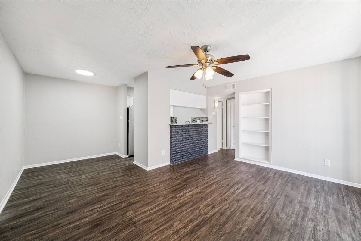 Apartment for rent at 201 Emerson St, Houston, TX 77006
