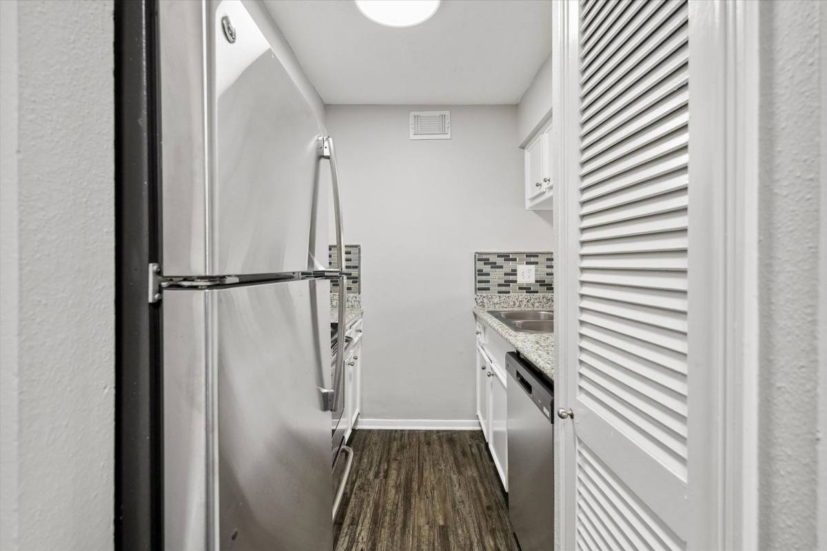 Apartment for rent at 201 Emerson St, Houston, TX 77006