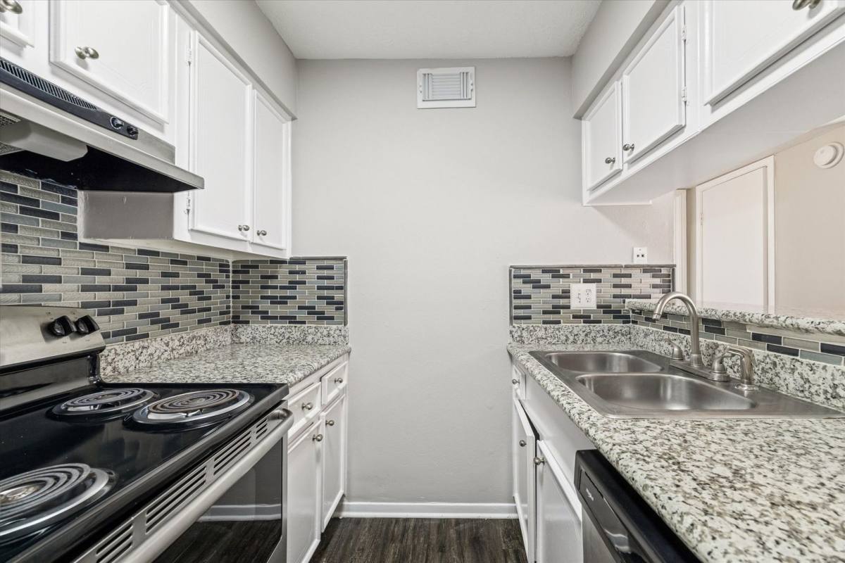 Apartment for rent at 201 Emerson St, Houston, TX 77006