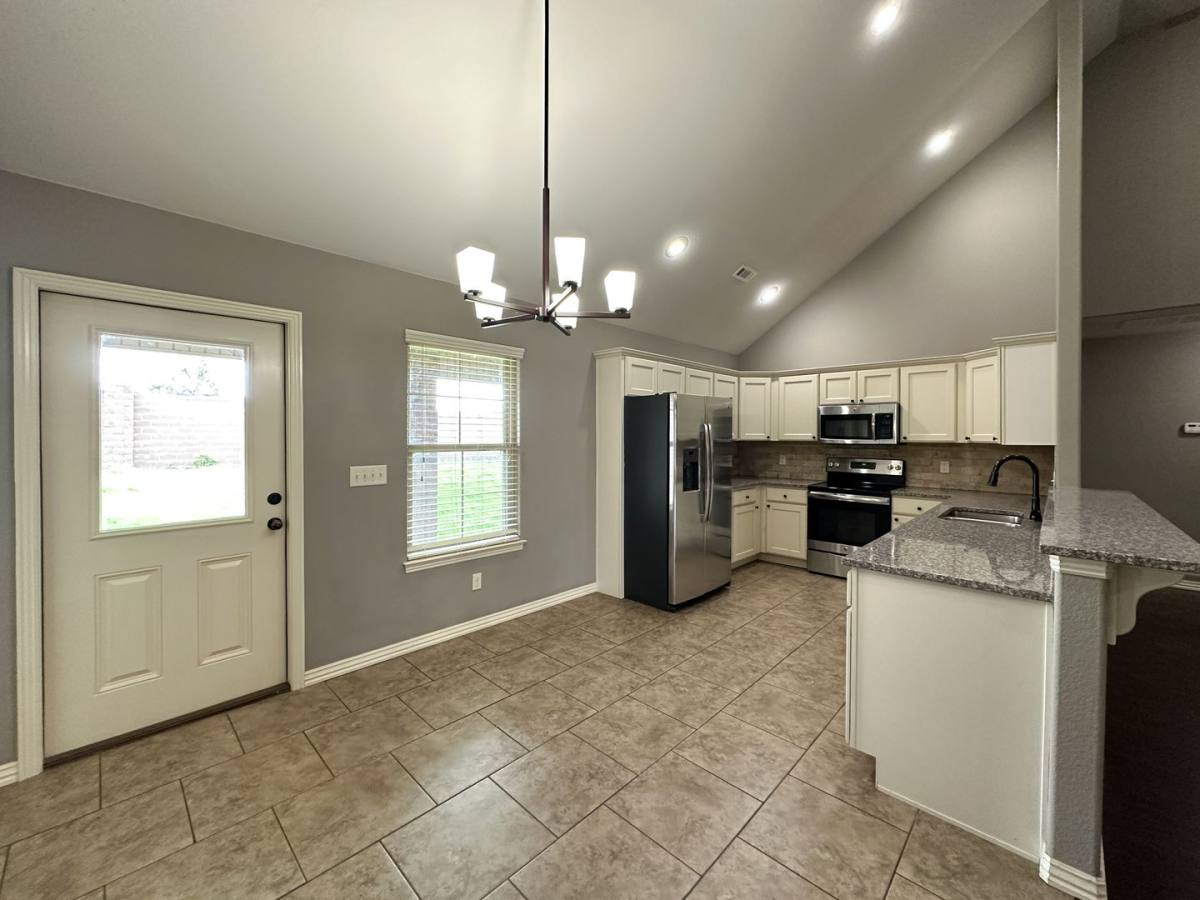 House for rent at 1923 Price Ave, Lowell, AR 72745