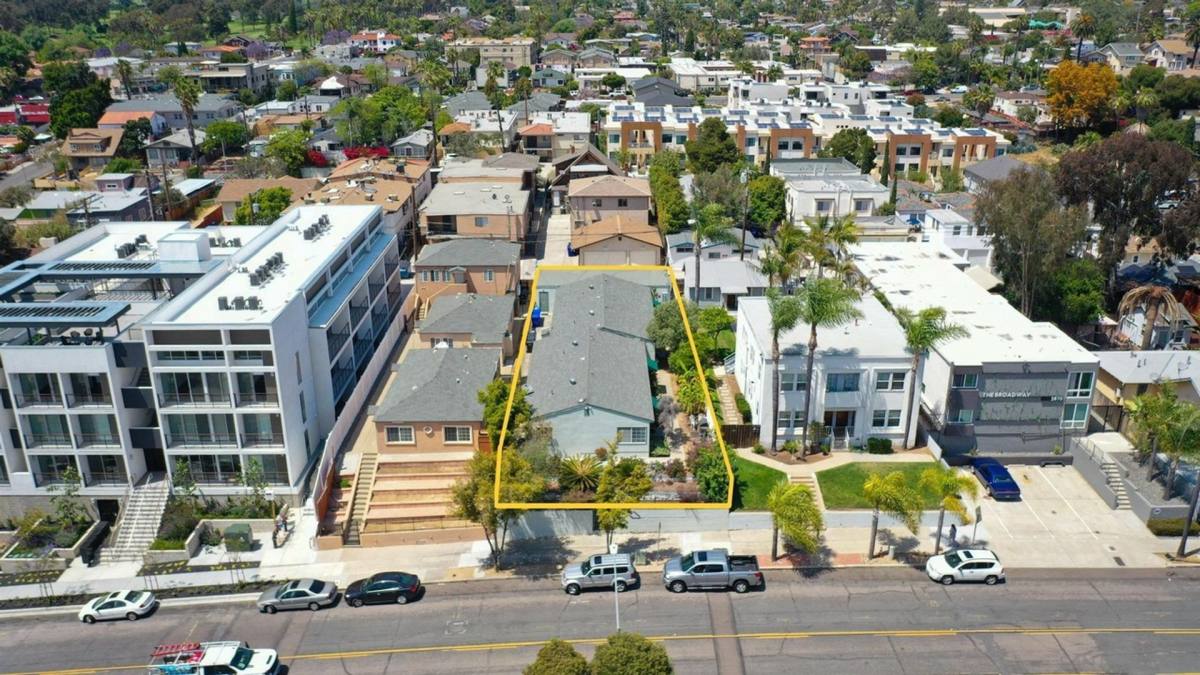 Apartment for rent at 2850 Broadway, San Diego, CA 92102