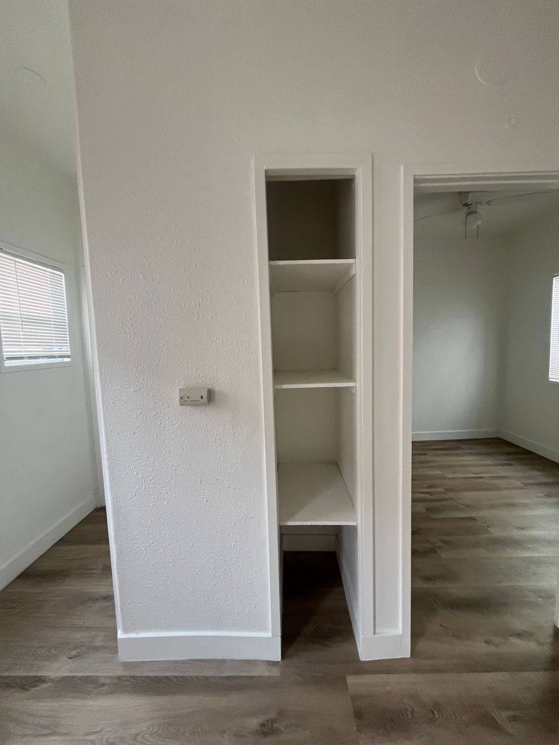 Apartment for rent at 935 Alamitos Ave, Long Beach, CA 90806