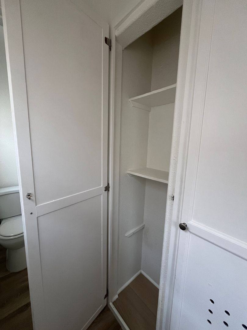 Apartment for rent at 935 Alamitos Ave, Long Beach, CA 90806