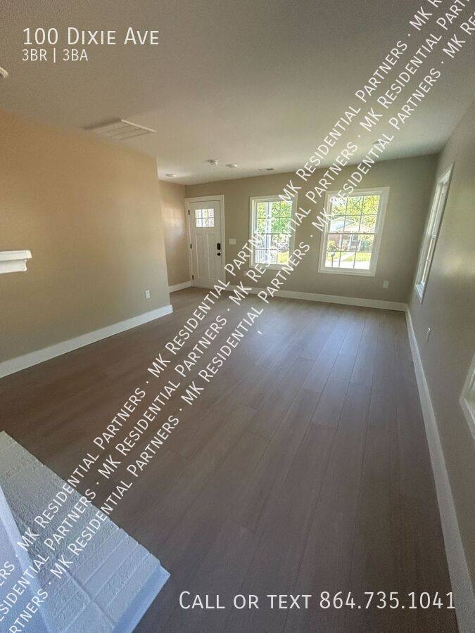 House for rent at 100 Dixie Ave, Greenville, SC 29607