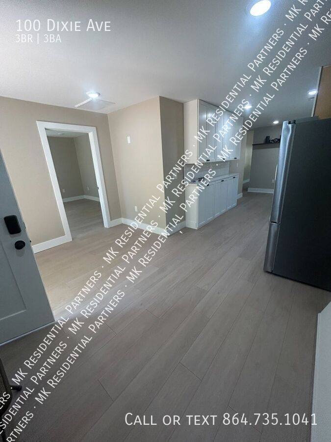 House for rent at 100 Dixie Ave, Greenville, SC 29607