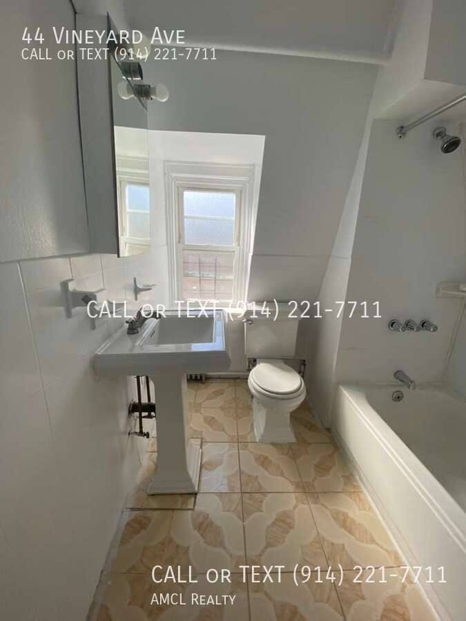 Apartment for rent at 44 Vineyard Ave, Yonkers, NY 10703