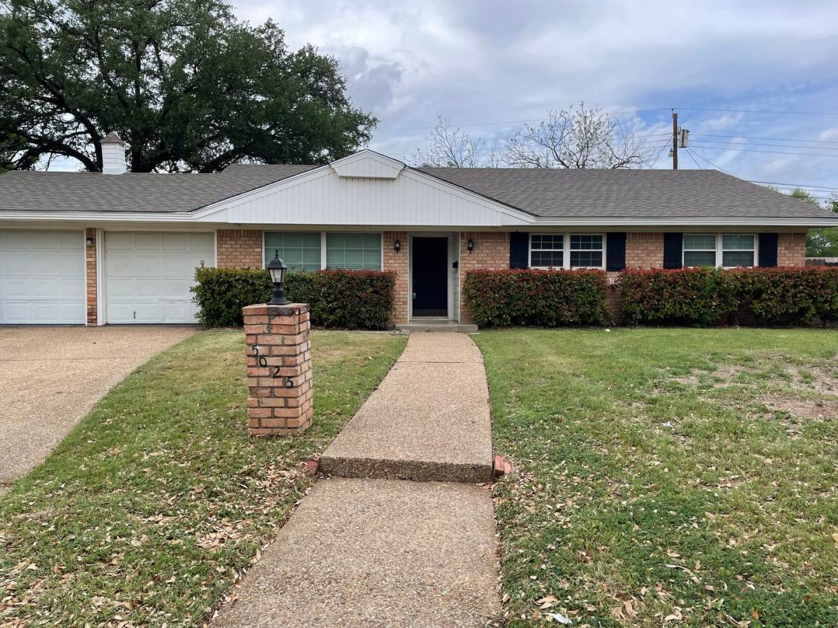 House for rent at 5025 Loch Lomond Dr, Waco, TX 76710