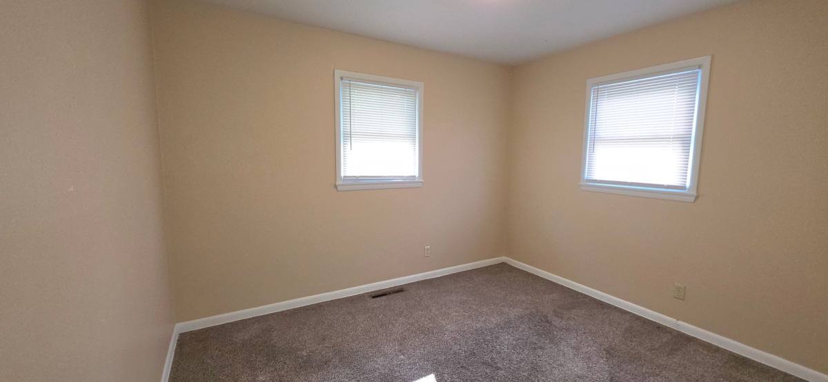Apartment for rent at 826-830 S Link, Springfield, MO 65802