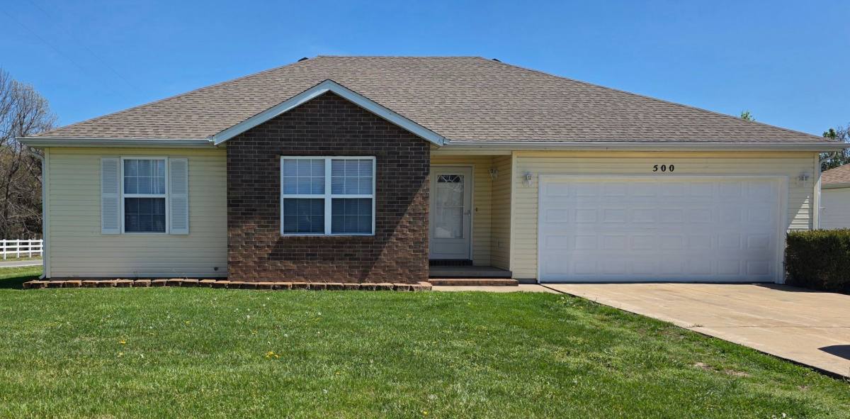 House for rent at 500 Wrenwood, Strafford, MO 65757