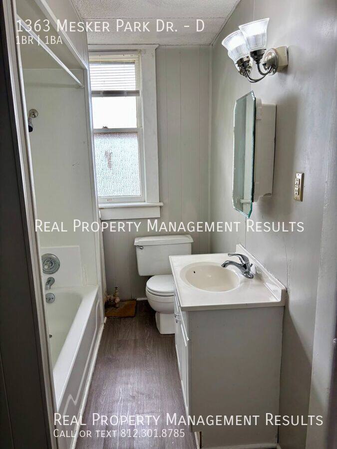 Apartment for rent at 1363 Mesker Park Dr #D, Evansville, IN 47712