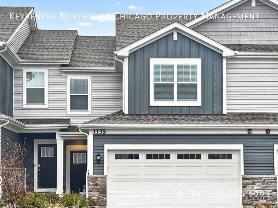 Townhouse for rent at 1135 White Oak Circle, Crystal Lake, IL 60012