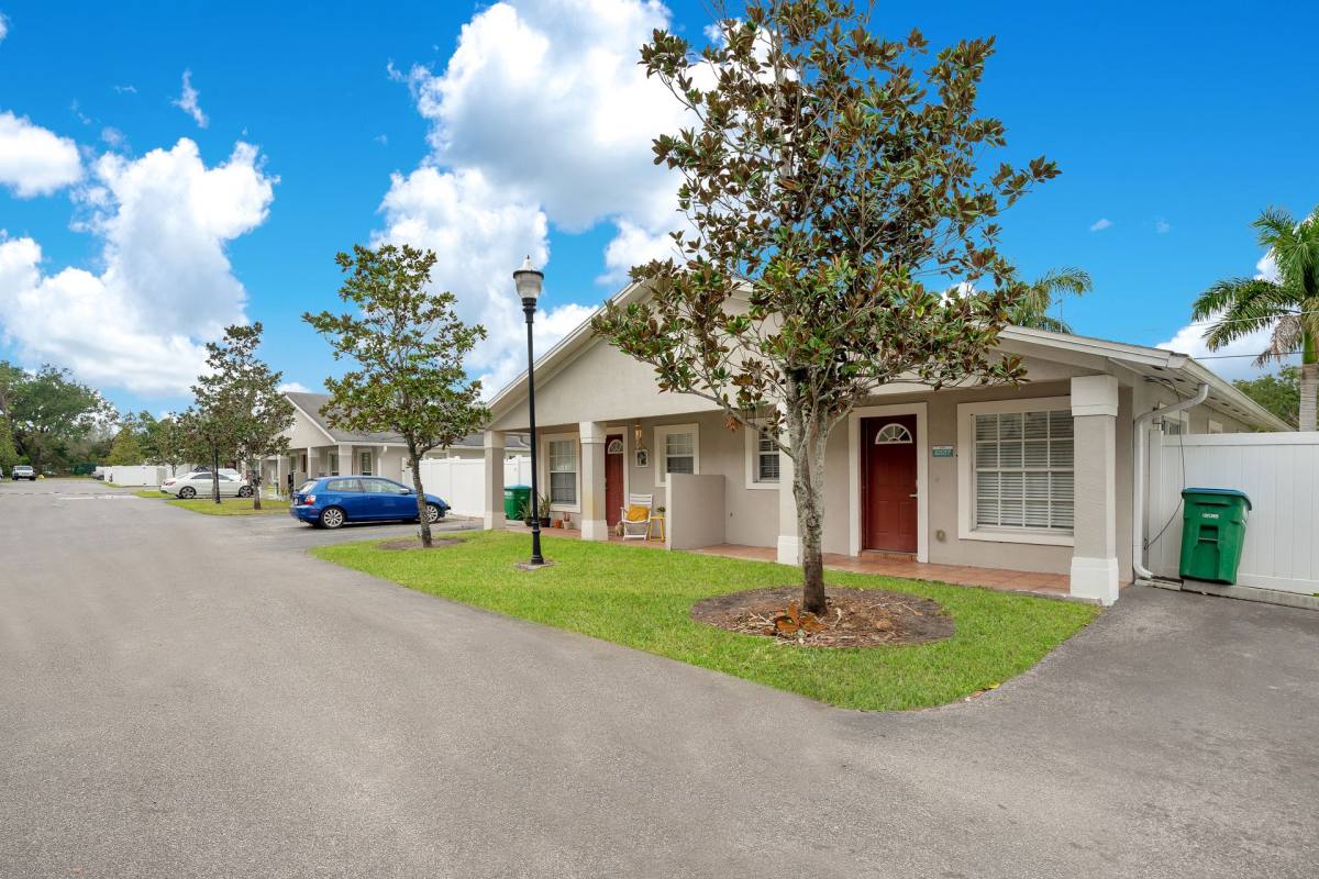 Apartment for rent at 2300 Chera Court, Orlando, FL 32806