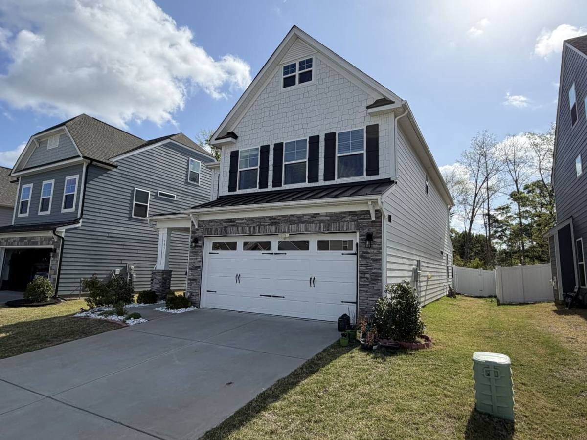 House for rent at 3851 Center Place Dr, Harrisburg, NC 28075