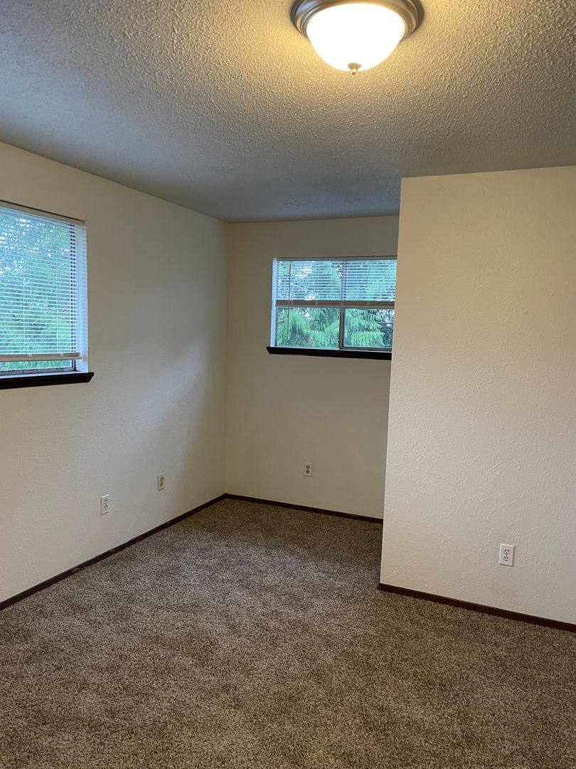 Apartment for rent at 1314 S 2nd St, Shelton, WA 98584