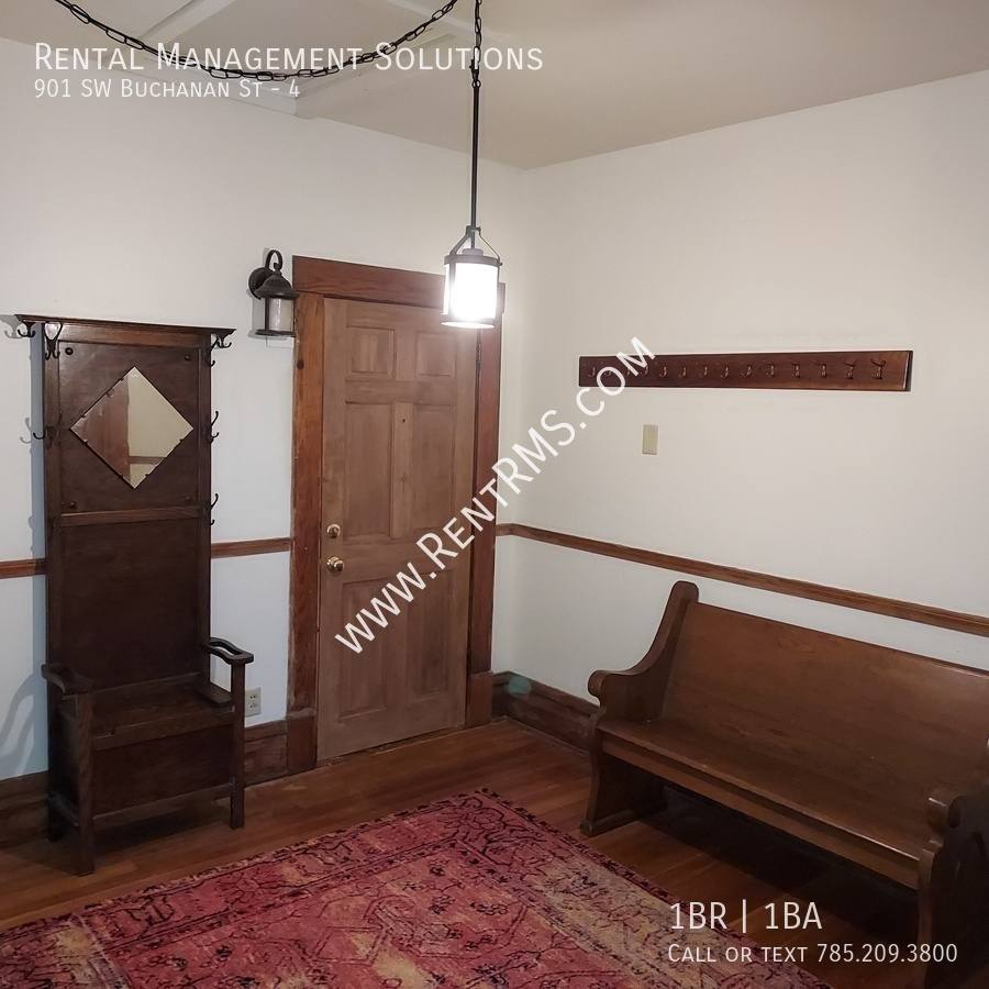 Apartment for rent at 901 SW Buchanan St #4, Topeka, KS 66606
