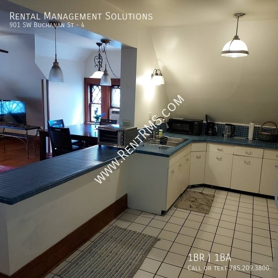 Apartment for rent at 901 SW Buchanan St #4, Topeka, KS 66606