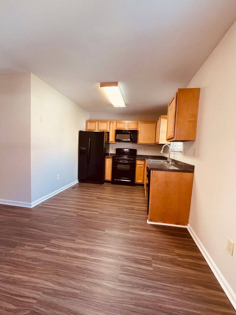 Townhouse for rent at 1505 W 5th St, Wilmington, DE 19805