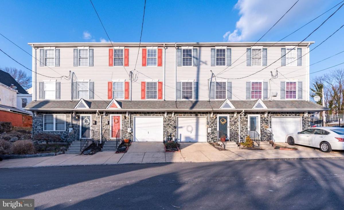 Townhouse for rent at 1505 W 5th St, Wilmington, DE 19805