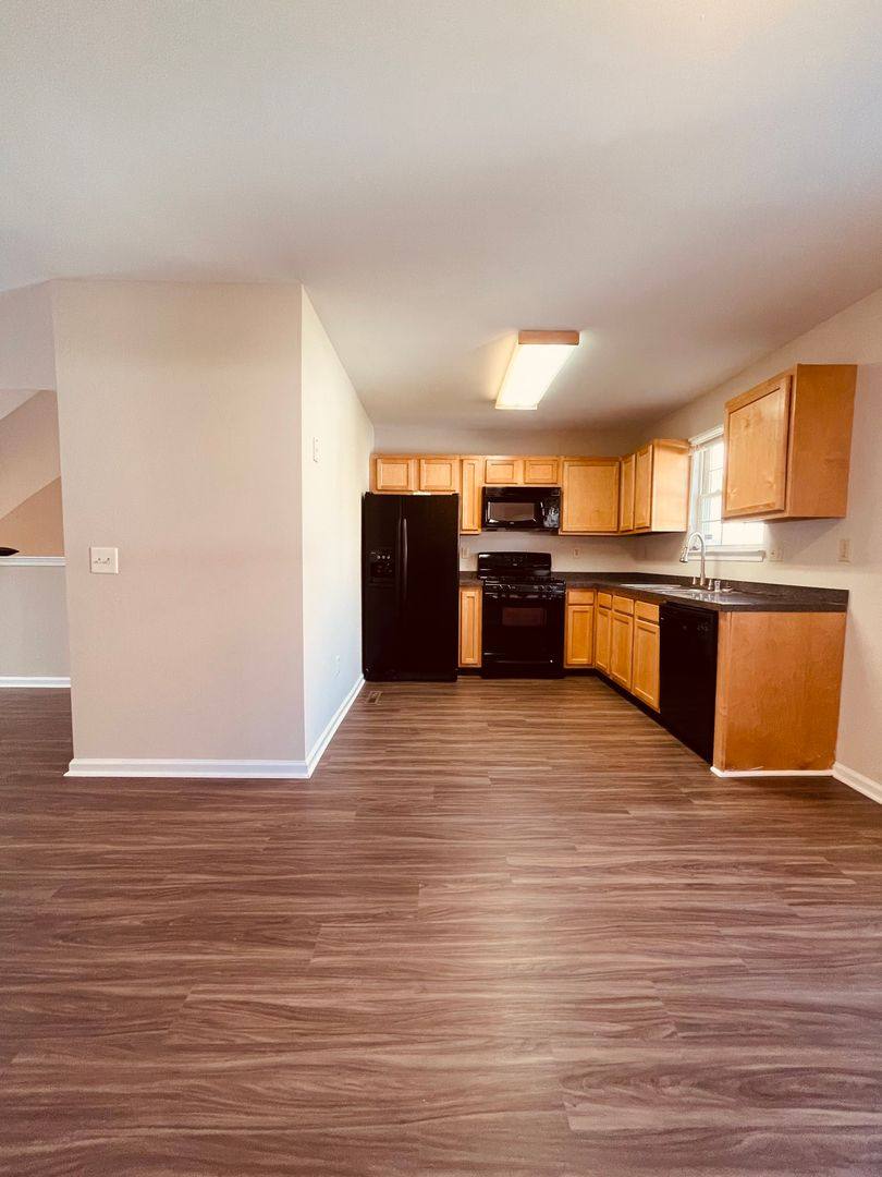 Townhouse for rent at 1505 W 5th St, Wilmington, DE 19805