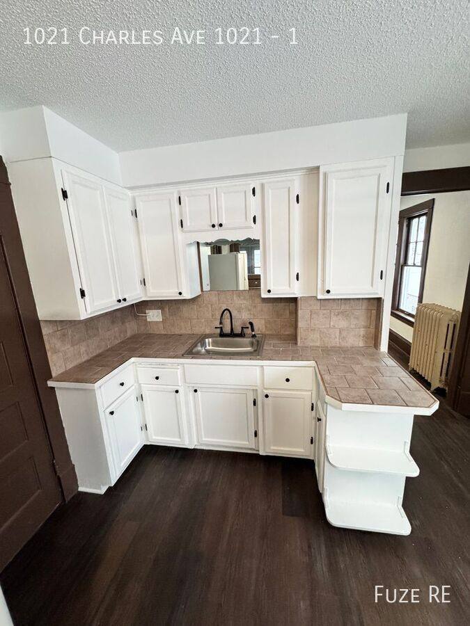 Apartment for rent at 1021 Charles Ave #1, Saint Paul, MN 55104