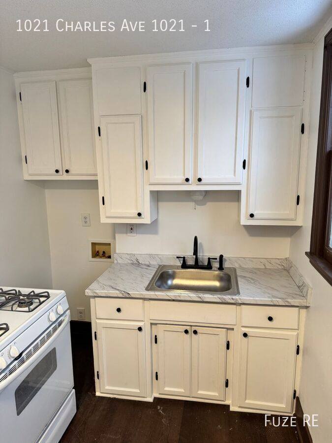 Apartment for rent at 1021 Charles Ave #1, Saint Paul, MN 55104