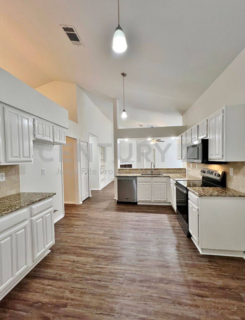 House for rent at 1028 Whitewater Trail, Desoto, TX 75115