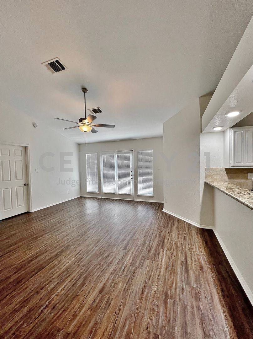 House for rent at 1028 Whitewater Trail, Desoto, TX 75115