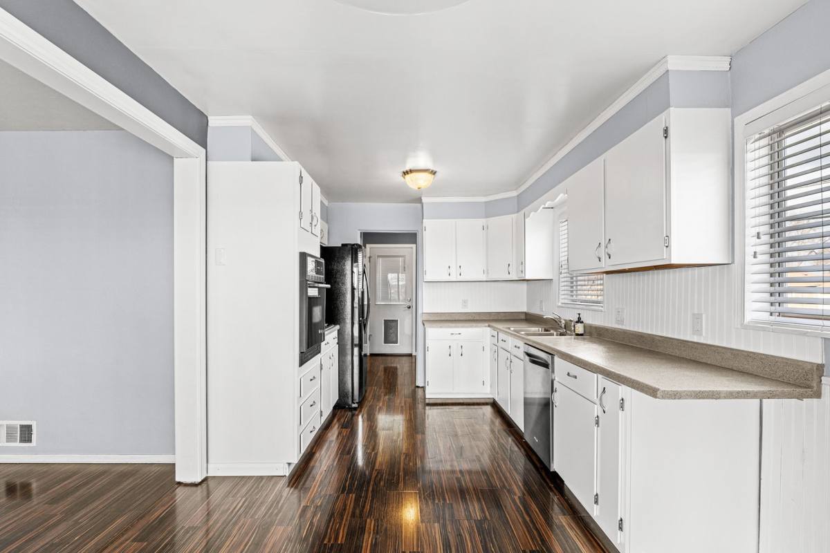 House for rent at 701 S Navajo St, Denver, CO 80223