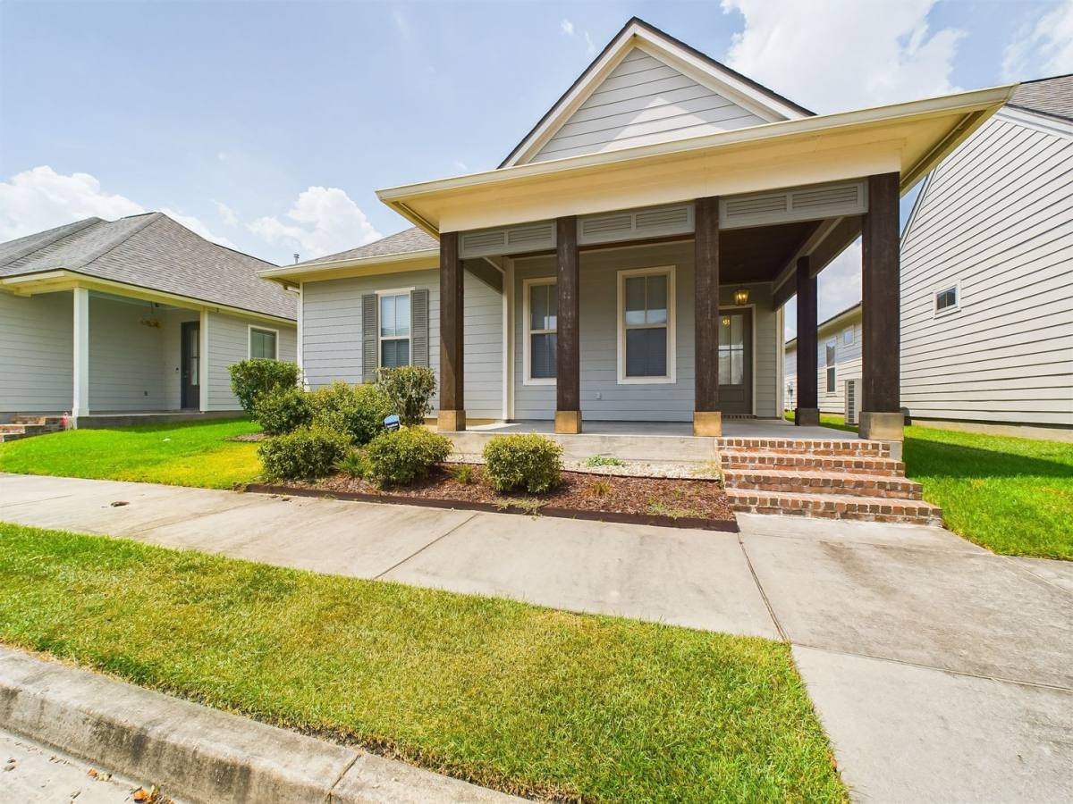 House for rent at 117 Harvey Cay Lane, Youngsville, LA 70592
